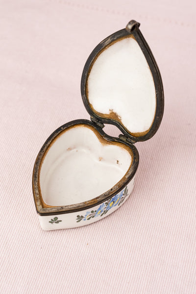 18th Century French Faience Heart Trinket Box
