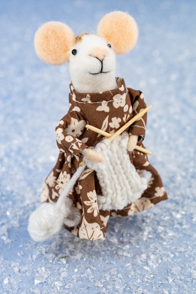 Knitting Nora Mouse Ornament