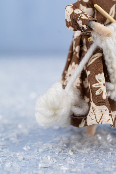 Knitting Nora Mouse Ornament