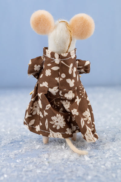 Knitting Nora Mouse Ornament