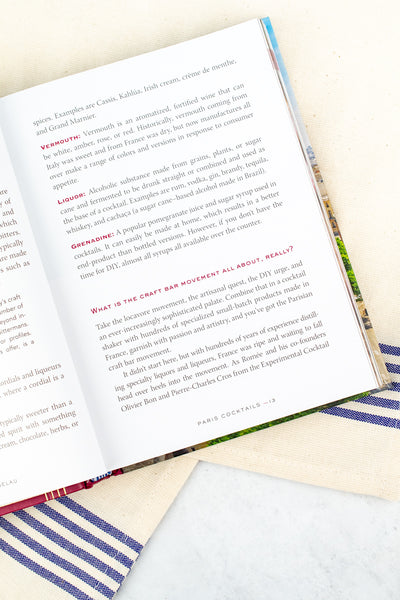 Paris Cocktails Book, 2nd Edition : An Elegant Collection of Over 100 Recipes Inspired by the City of Light