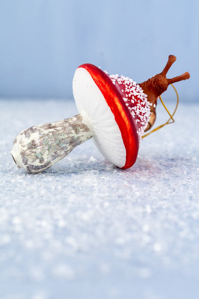 Woodfield Snail Glass Ornament