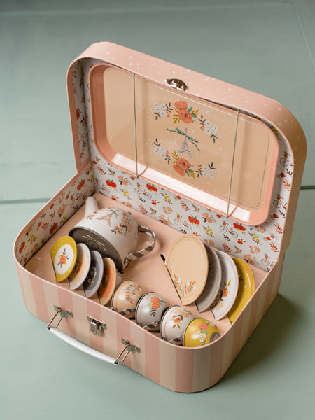 Les Parisiennes Tea Party