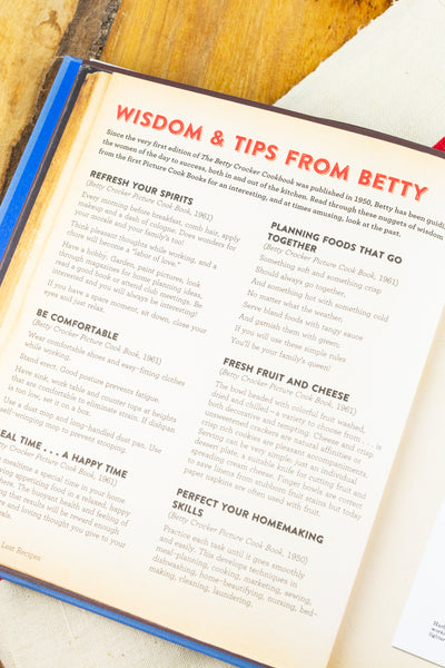 Betty Crocker Lost Recipes: Beloved Vintage Recipes for Today's Kitchen