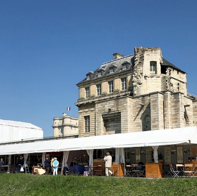 The Idyllic Setting For Today’s Antique Market