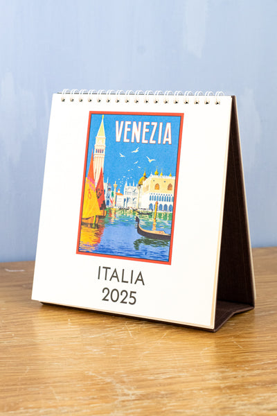 2025 Italy Desk Calendar