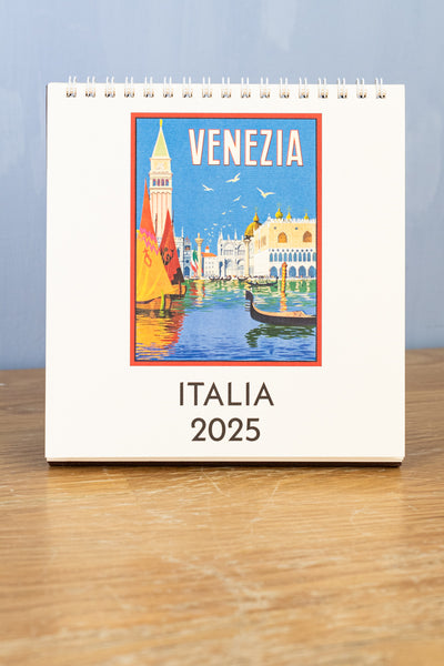 2025 Italy Desk Calendar