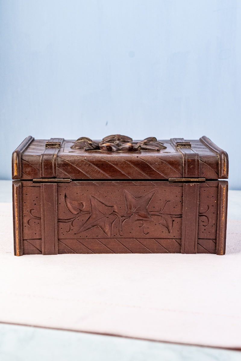 Antique French Carved Wooden Box, image 13 of 22