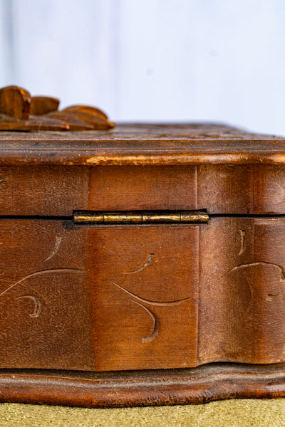 Antique Swiss Fôret Noir Edelweiss Wooden Box