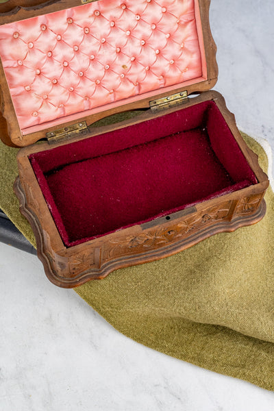 Antique Swiss Fôret Noir Edelweiss Wooden Box