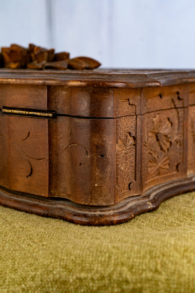 Antique Swiss Fôret Noir Edelweiss Wooden Box