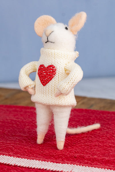 Heart Sweater Hazel Mouse