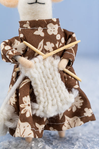 Knitting Nora Mouse Ornament
