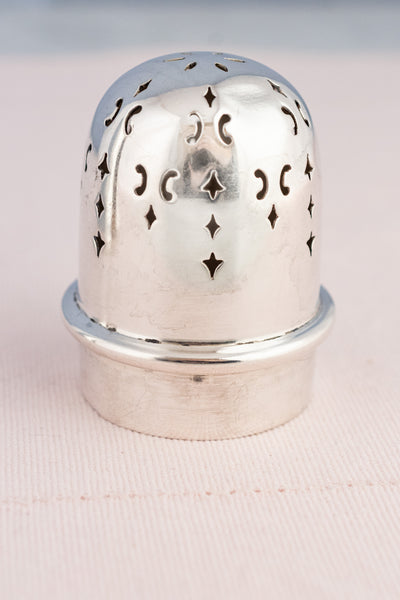 Vintage Drum Inn Cockington Silverplate Caster