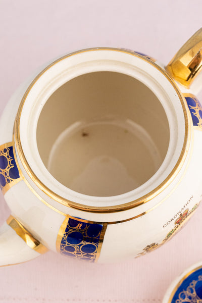 Vintage Queen Elizabeth II 1953 Coronation Tea Pot
