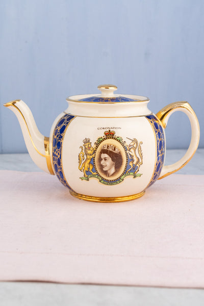 Vintage Queen Elizabeth II 1953 Coronation Tea Pot