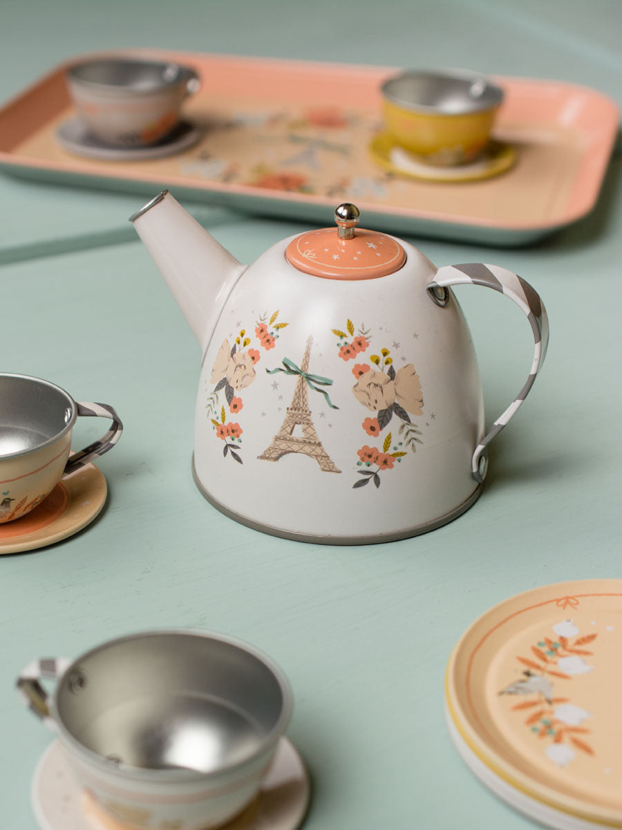 Les Parisiennes Tea Party